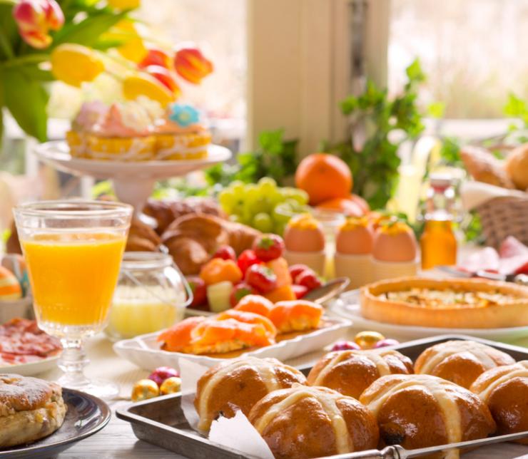 Desayuno y Almuerzo