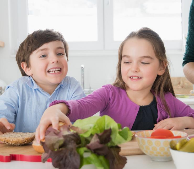 Comer saludable mientras estamos en casa 