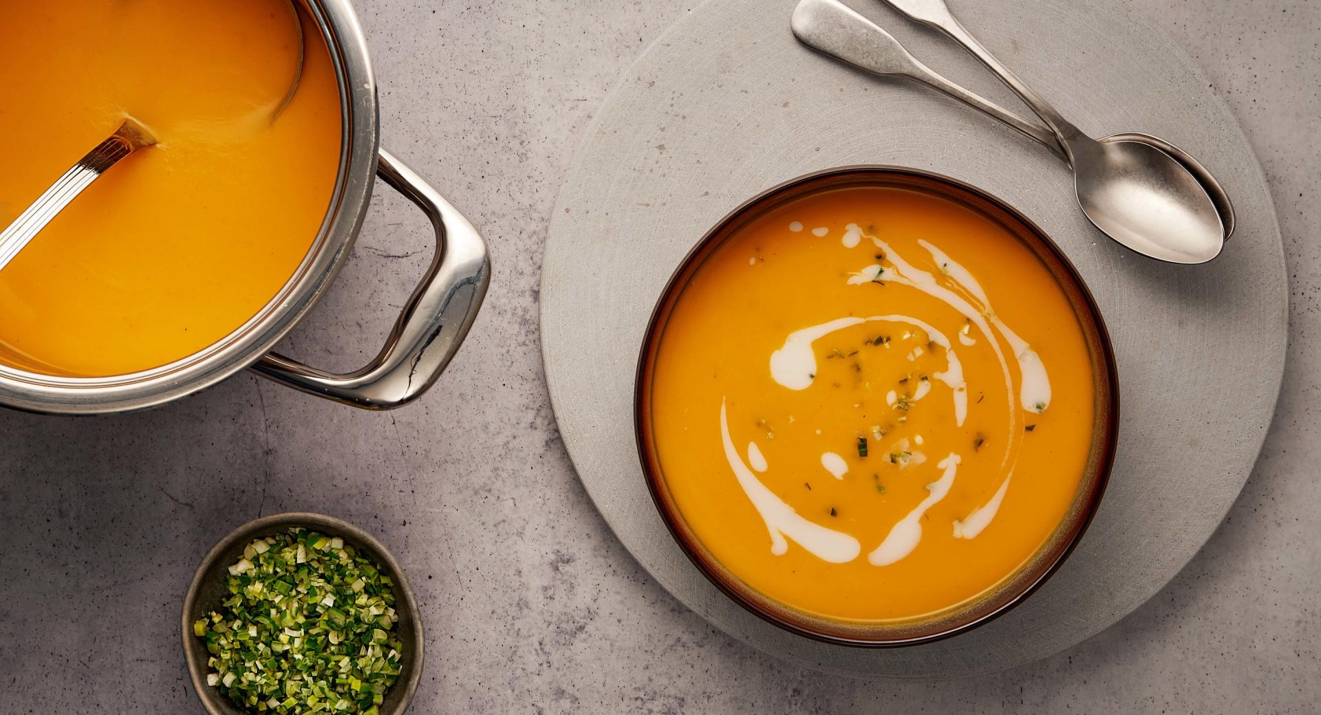Sopa de zanahoria y coco