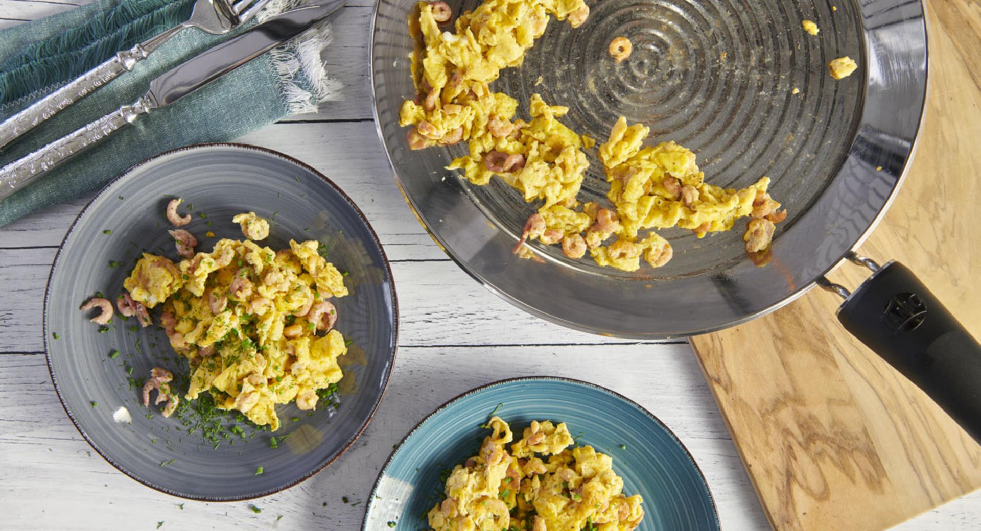Huevos revueltos con gambas