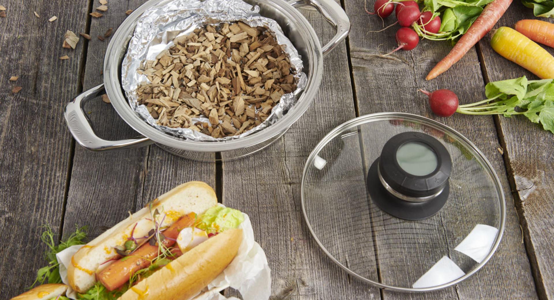 Perrito caliente con zanahorias ahumadas Perrito caliente con zanahorias ahumadas