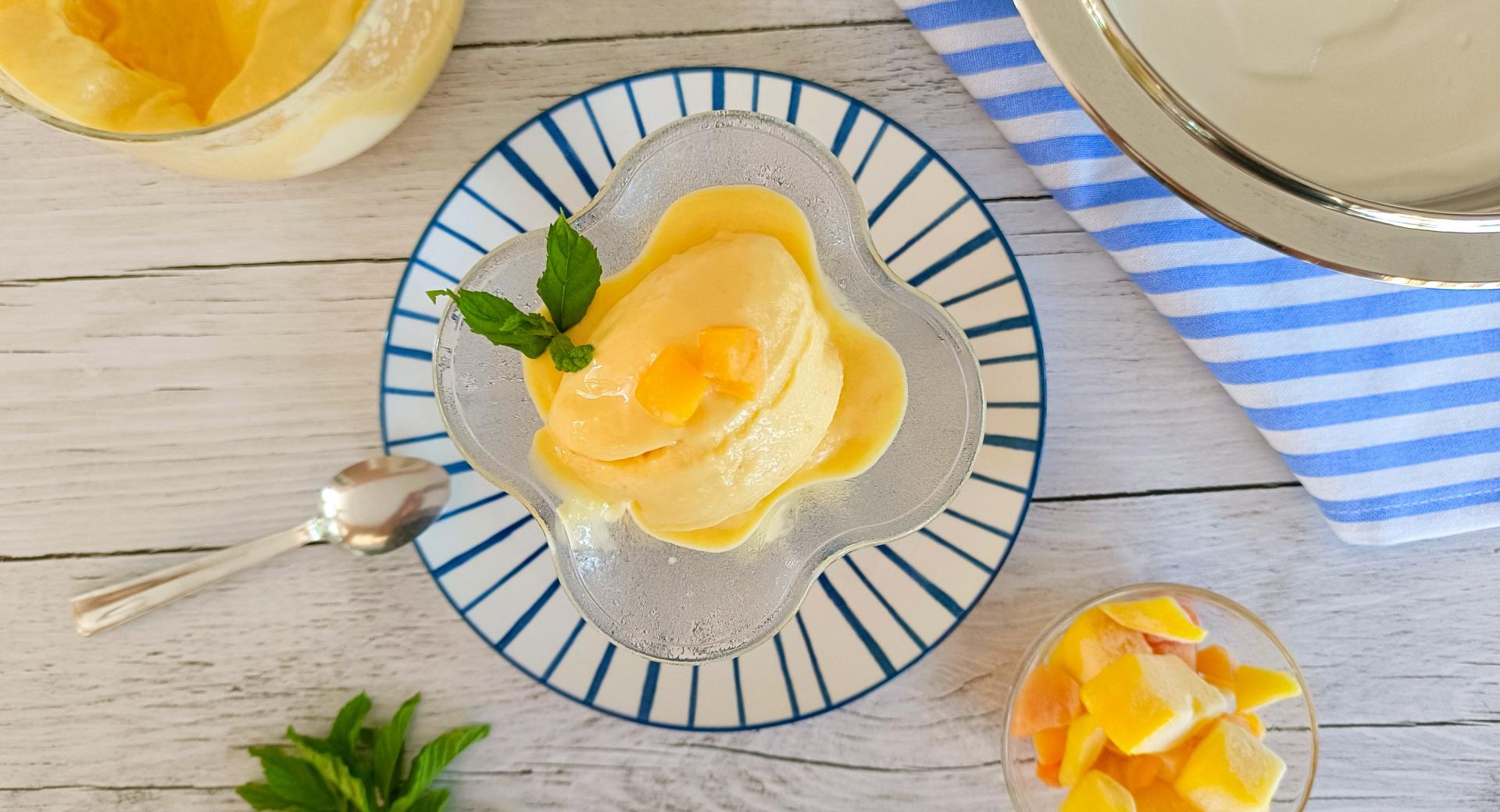 Helado de yogur con mango Helado de yogur con mango