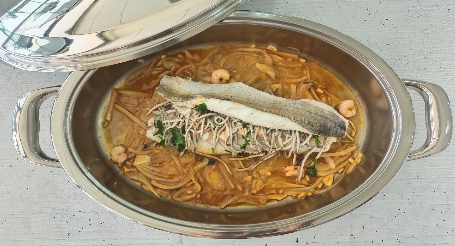 Merluza rellena de gambas y gulas Merluza rellena de gambas y gulas