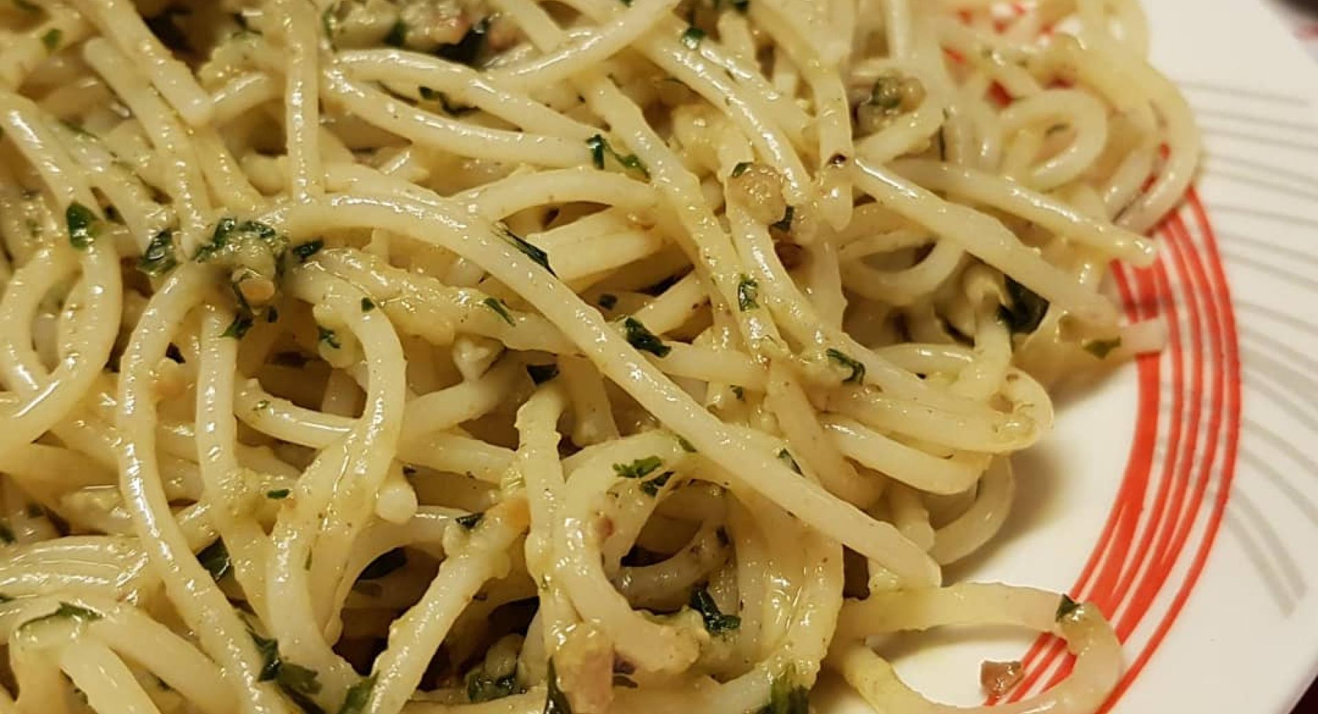 Pasta con salsa pesto