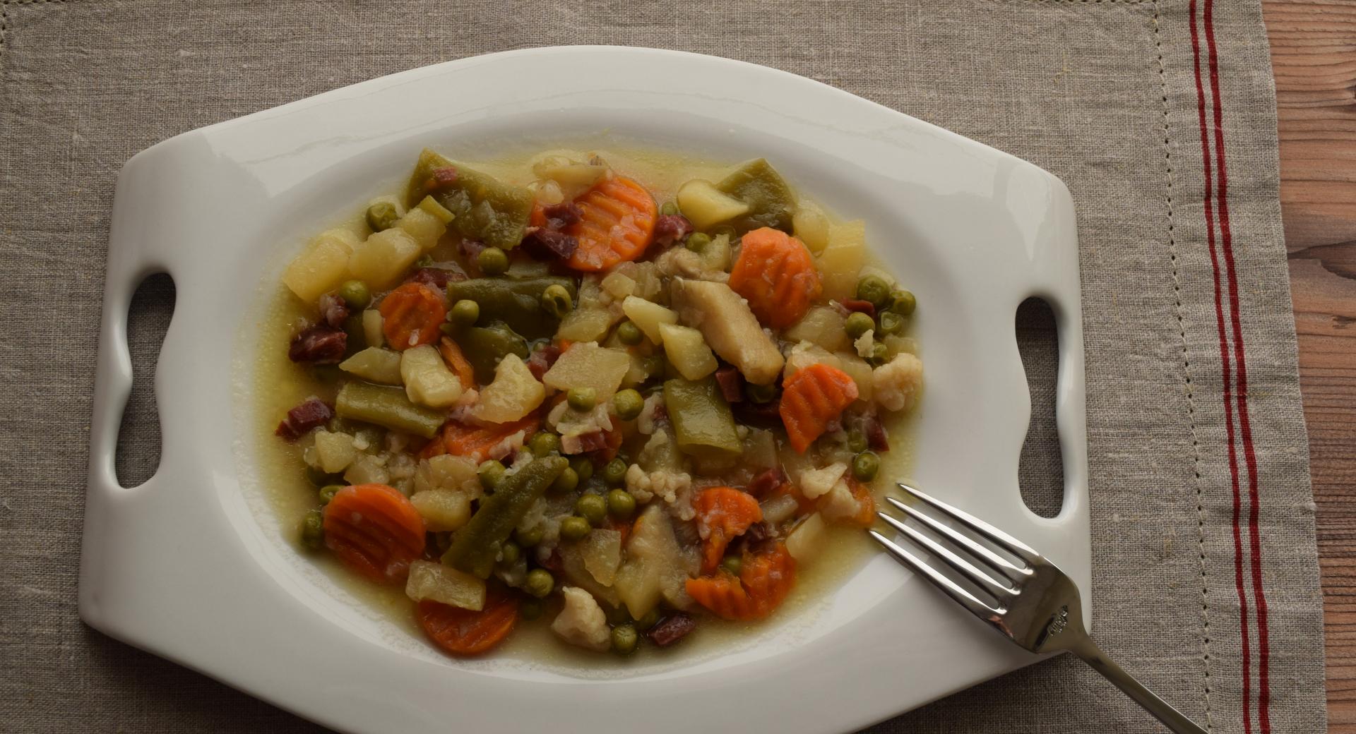 MENESTRA DE VERDURAS CON JAMÓN