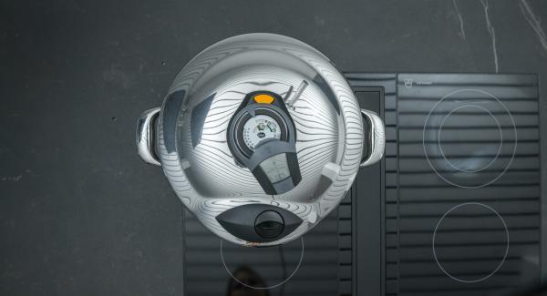 Cuando el Avisador (Audiotherm) emita un pitido al llegar a la ventana “soft”, bajar temperatura y cocinar hasta el final.