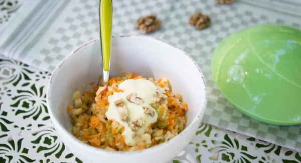 Ensalada de manzana y zanahoria con nueces