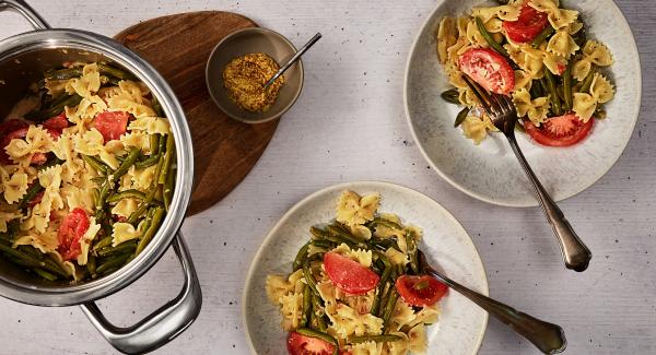 One-pot pasta: Farfalle con Judías verdes