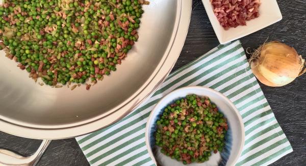 Salteado de guisantes con jamón