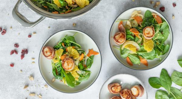 Ensalada de espinacas con vieiras