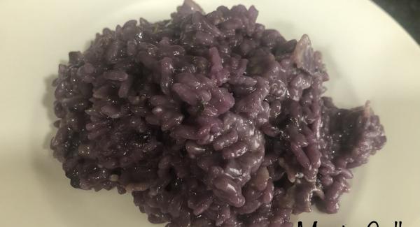 Cuando nos permita abrir echamos queso parmesano al gusto y servimos