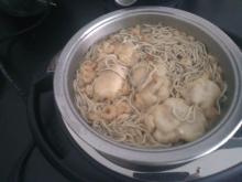 Cocochas con gulas y gambas
